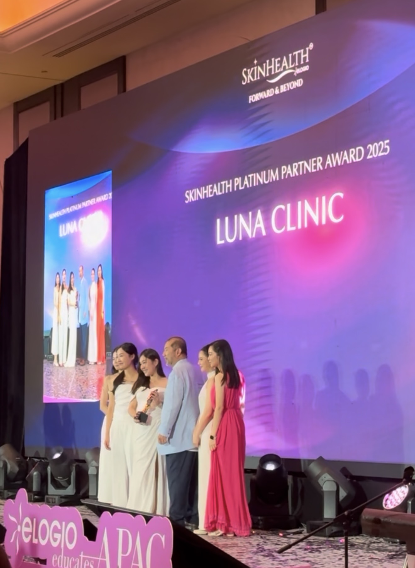 LUNA Clinic receiving the SkinHealth Platinum Partner Award 2025