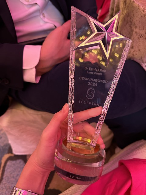 Dr Eunice Beh of LUNA Clinic receiving Sculptra Star Injector 2024 recognition